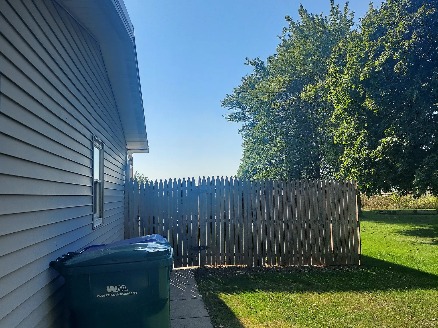 2 bed, 1056 sqft, $2,400 — Photo 4