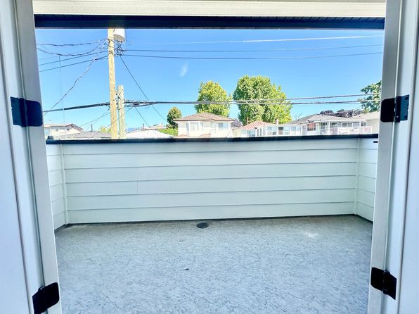 2 bedroom rental in Burnaby — photo 15