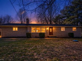 6814 Skylane St NW, North Canton, OH 44720