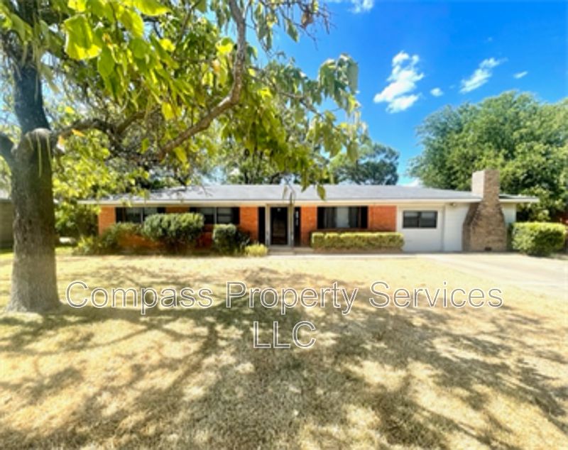 1st image of 8817 Oakdale Dr #8817