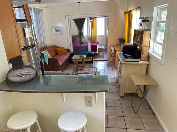 694 Kaae Rd #4, Wailuku, HI 96793