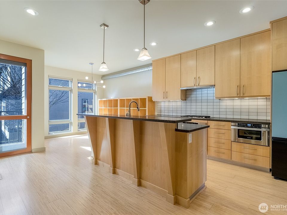 1st image of 175 N 4th Avenue