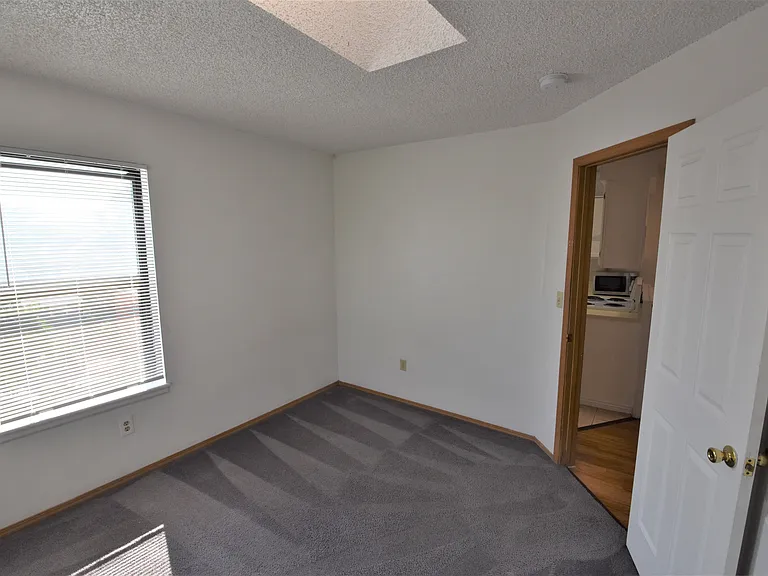 1125 Grandview Ave #8 — Photo 13