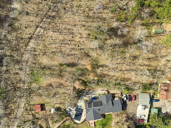 4th image of 2083 Knowles Rd