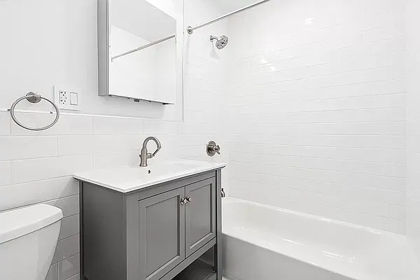 Rented by Freestone Property Group | media 17