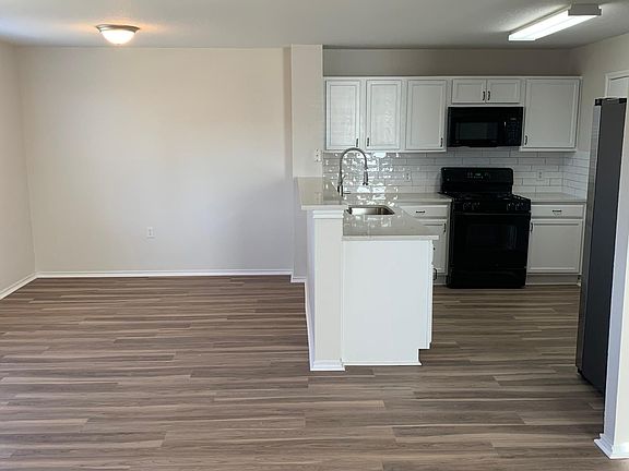 3rd image of 3708 Autumn Bay Dr