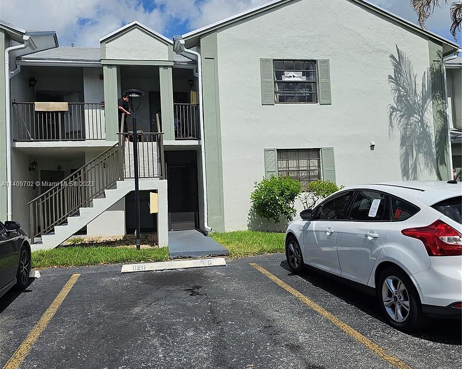 1st image of 1120 N Franklin Ave #1120G