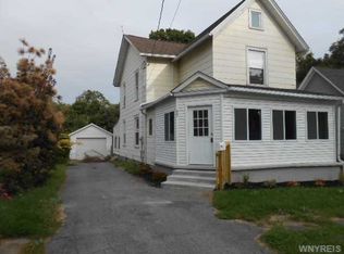 27 Harwood St, Lockport, NY 14094