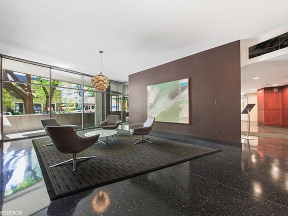 4th image of 3100 N Lake Shore Dr #18110