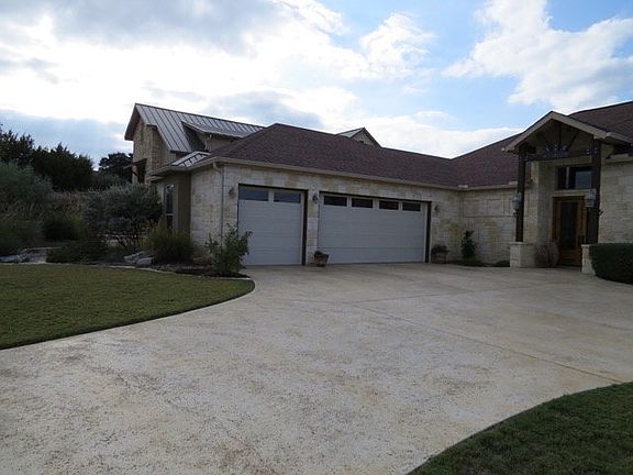 2nd image of 3525 La Cumbre Dr