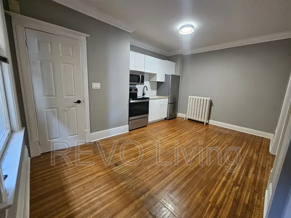 7 Centre St, Saint Catharines, ON