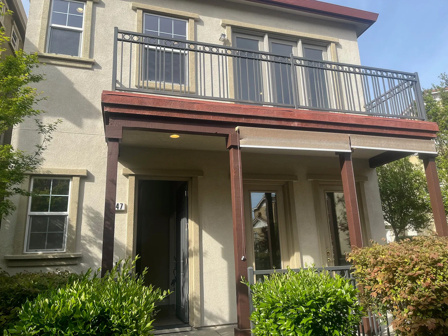4 bed, 1787 sqft, $5,300 — Photo 1