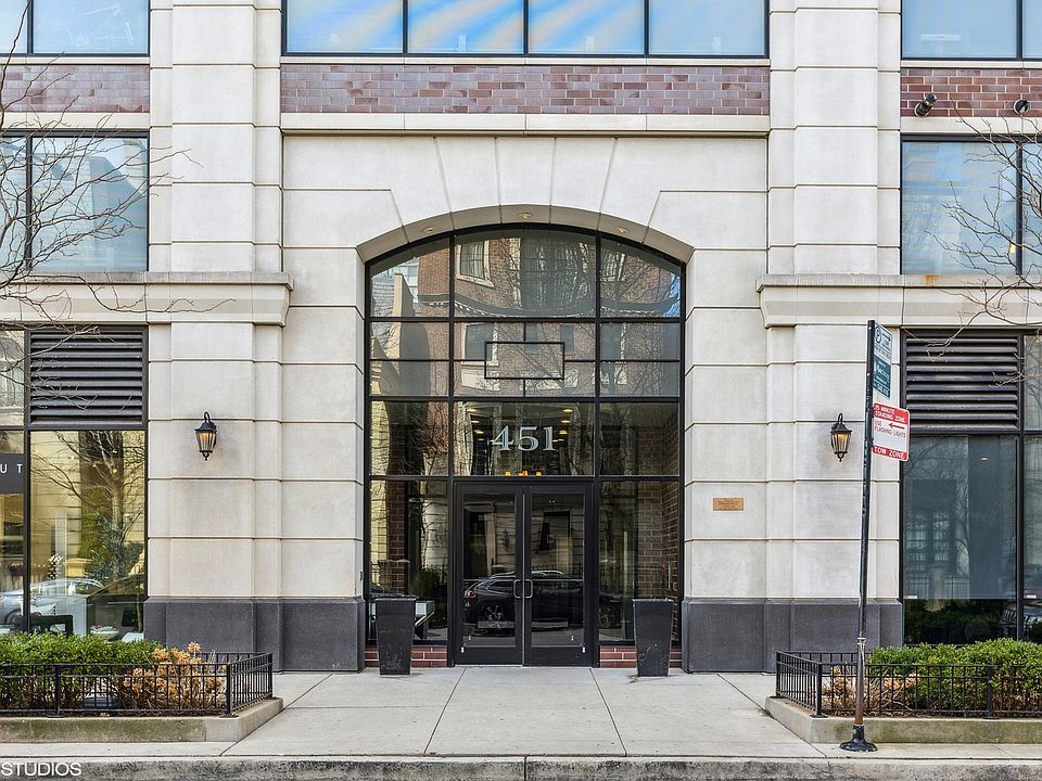 1st image of 451 W Huron St #505