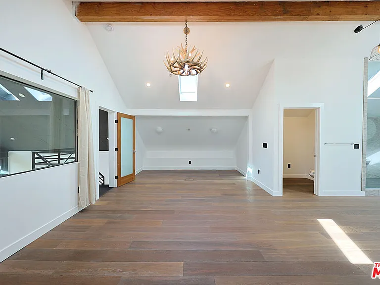 2230 Glendale Blvd — Photo 22