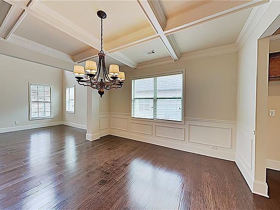 4th image of 326 Liberty Dr