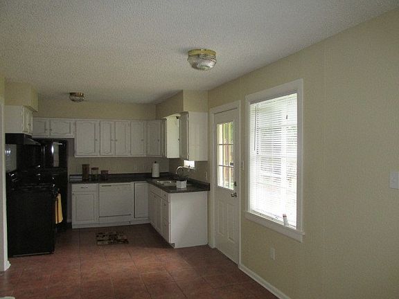 5th image of 501 Provines Dr