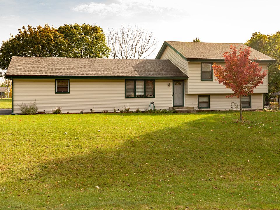 1st image of 10759 China Berry Ln