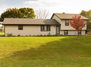 10759 China Berry Ln, Machesney Park, IL 61115