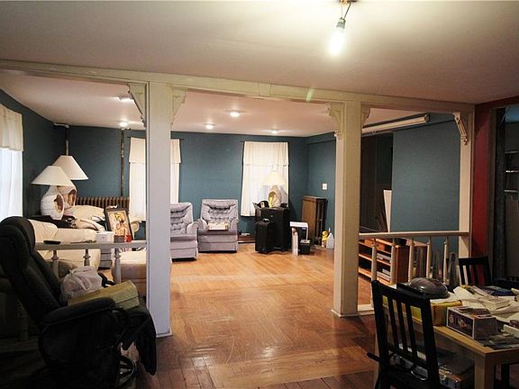 3rd image of 12 Union Ave