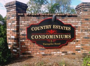 5 Turnpike Rd APT 111, Townsend, MA 01469