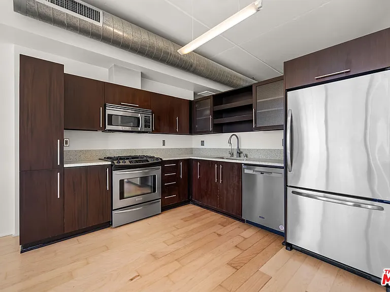 1100 S Hope St #1410 — Photo 44
