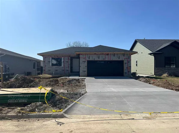 59 Huntington Dr, Iowa City, IA 52245