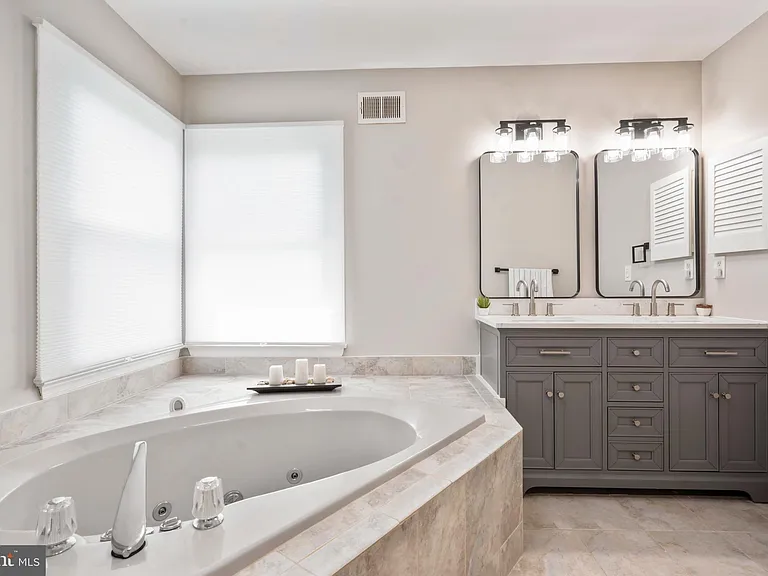 5 Robert Dr — Photo 27