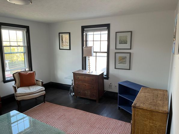 20 Pleasant St APT 4
