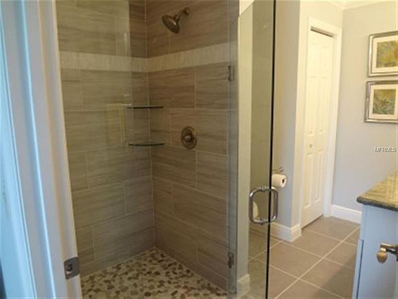 4th image of 3236 Woodridge Dr
