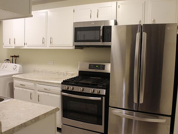 4th image of 432 James Ct Unit A