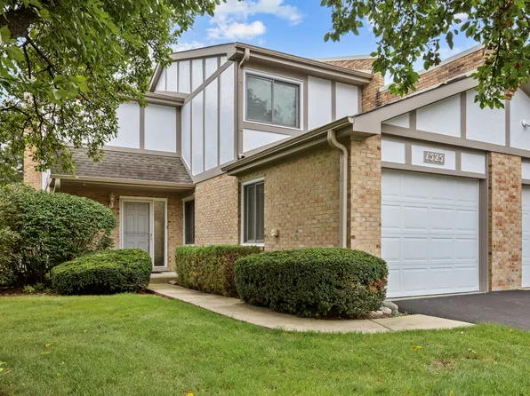 1525 Columbia Ct, Elk Grove Village, IL 60007