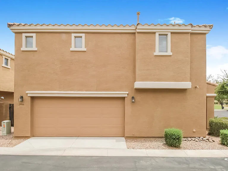 3348 E Franklin Ave — Photo 16