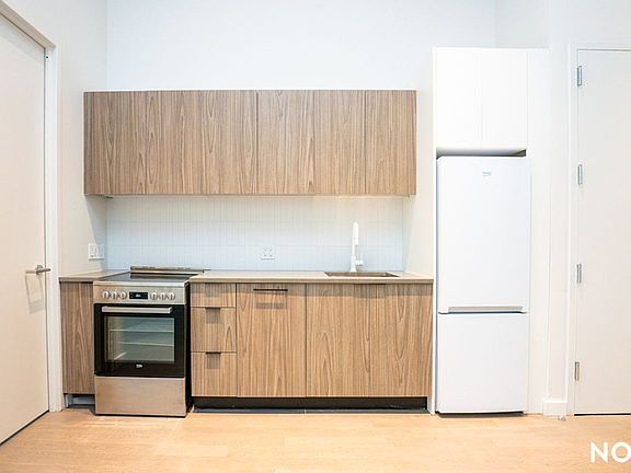 3rd image of 260 Knickerbocker Ave #1B