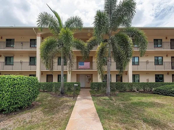 5767 Deauville Cir, Naples, FL 34112