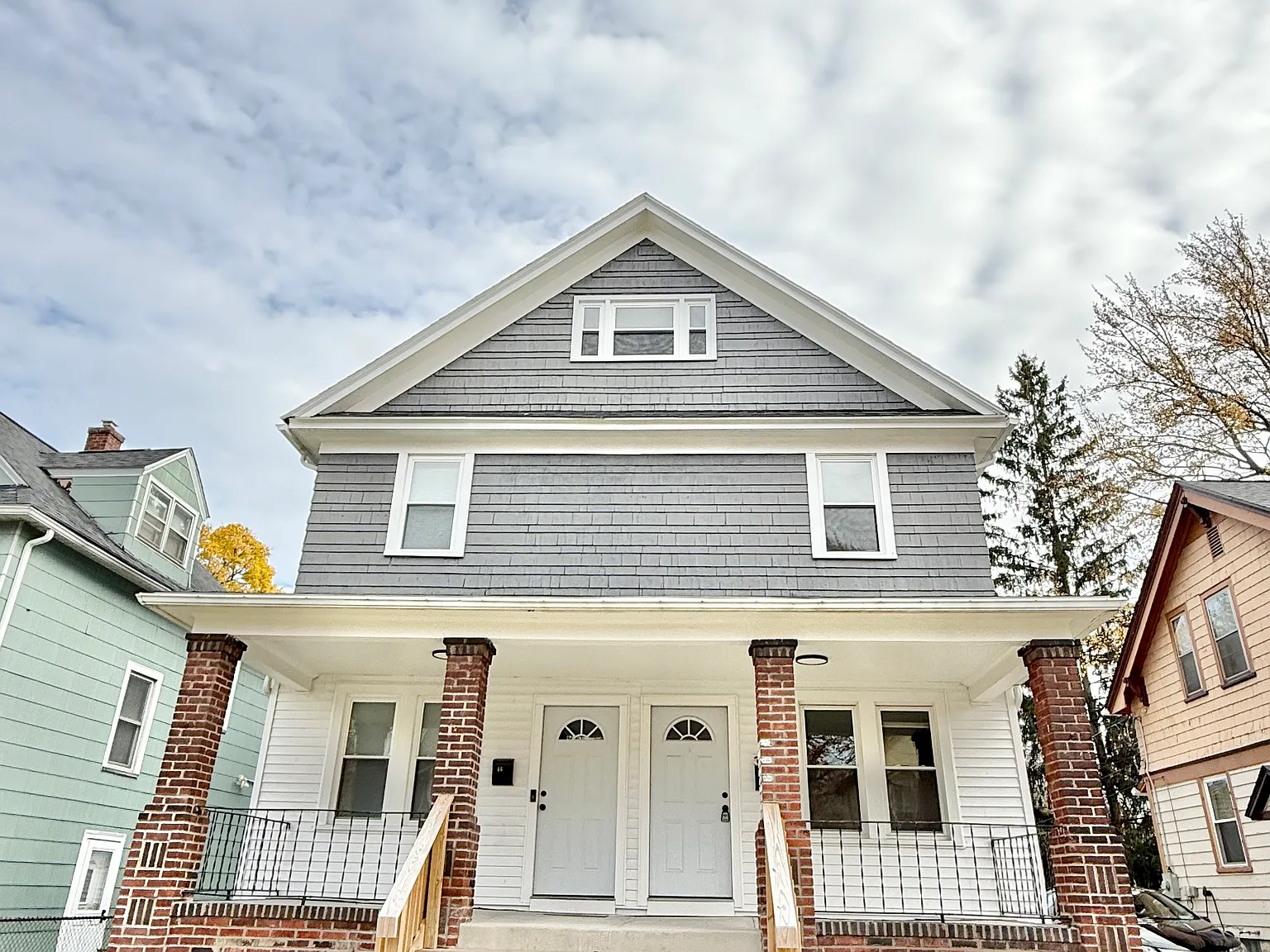 3 bed, 1350 sqft, $1,500 — Photo 1