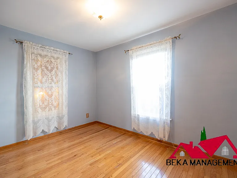 26627 Rialto St — Photo 12
