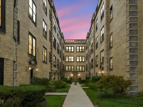 2540 N Kedzie Blvd APT 308, Chicago, IL 60647