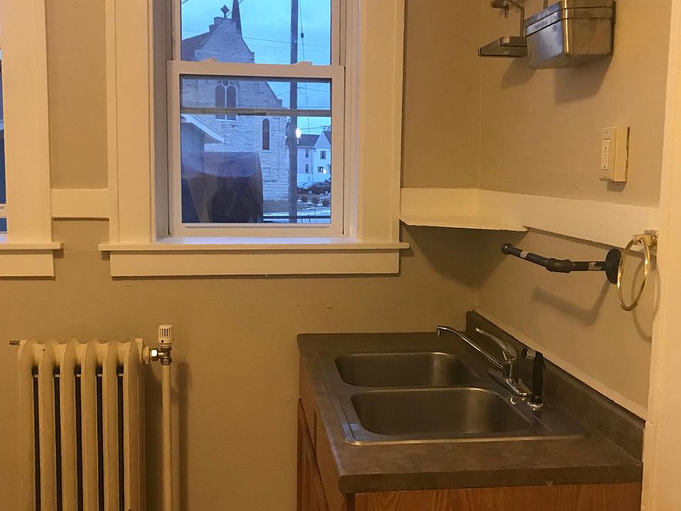 1st image of 126 W Broadway
