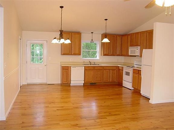 5th image of 109 Mallard Ln