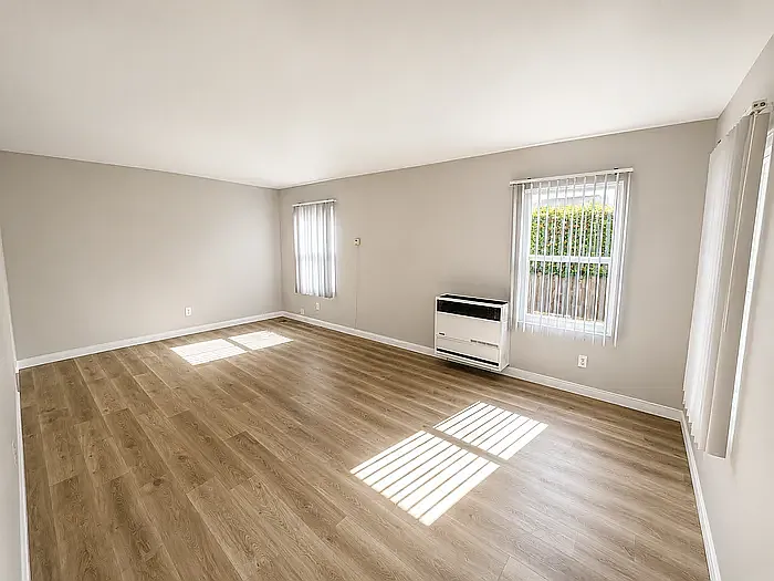 2258 Felspar St — Photo 12