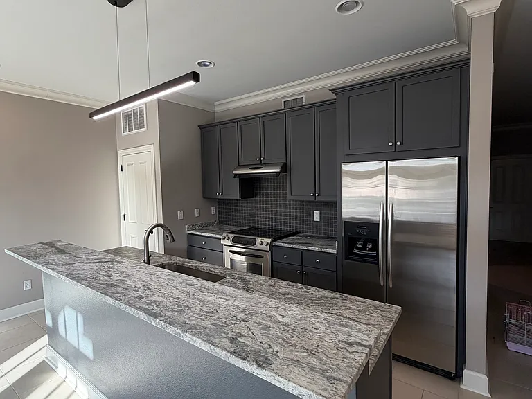 108 Alcaniz St #108 — Photo 7