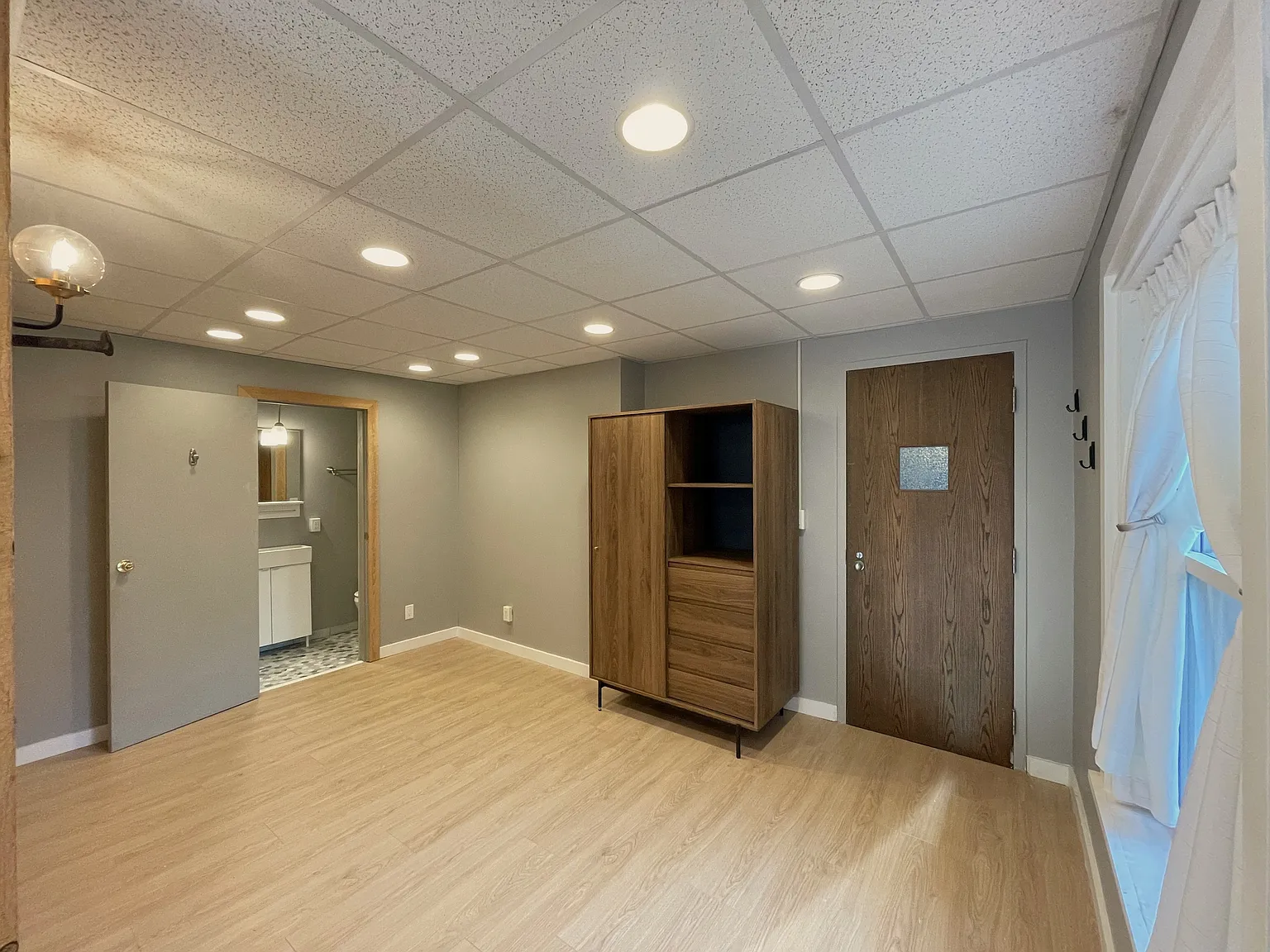 Studio, 400 sqft, $1,095 — Photo 3