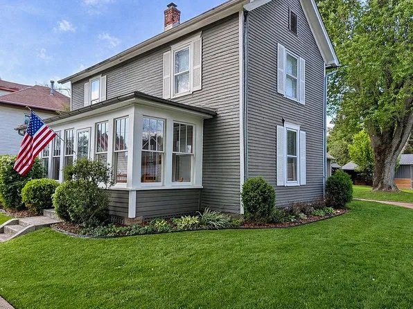 412 High St, Dresden, OH 43821