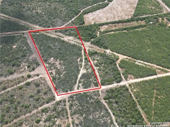 01 CR 2537 LOT 1269, Moore, TX 78057