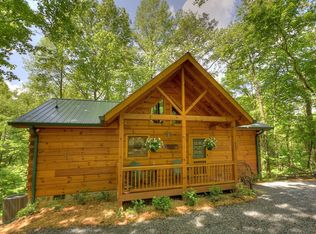 622 Jones Creek Rd, Ellijay, GA 30540