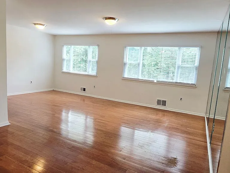 814 Stag Way — Photo 8