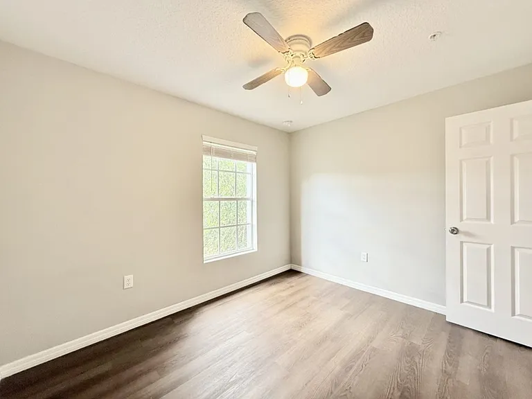 425 F St #3 — Photo 24