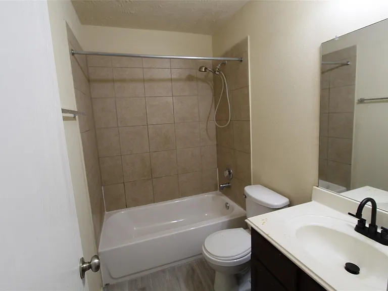 5707 Saluda Creek Ln — Photo 24