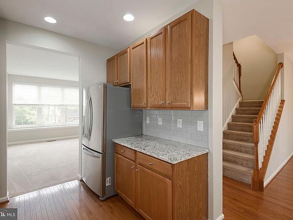 5th image of 228 Cherry Ln