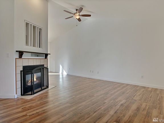 3rd image of 19606 70th Avenue Ct E